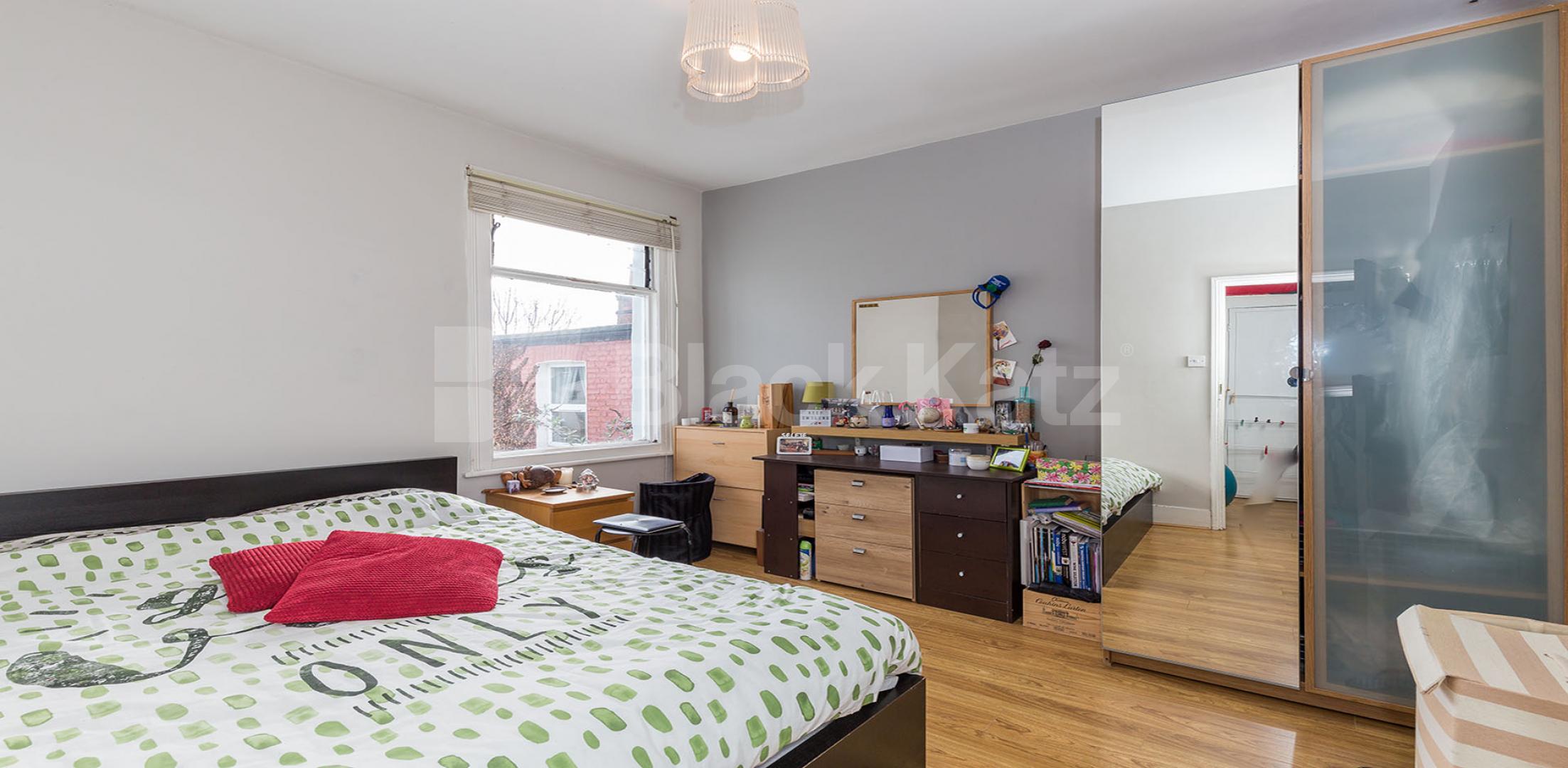 			FIVE DOUBLES AND A GARDEN!, 5 Bedroom, 2 bath, 2 reception House			 Falkland Road, Turnpike Lane